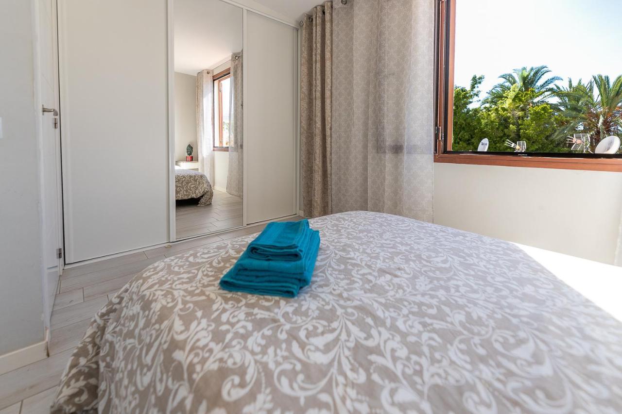 Detached 3-Story Home, Seafront And Central Playa de las Americas (Tenerife) Exterior foto