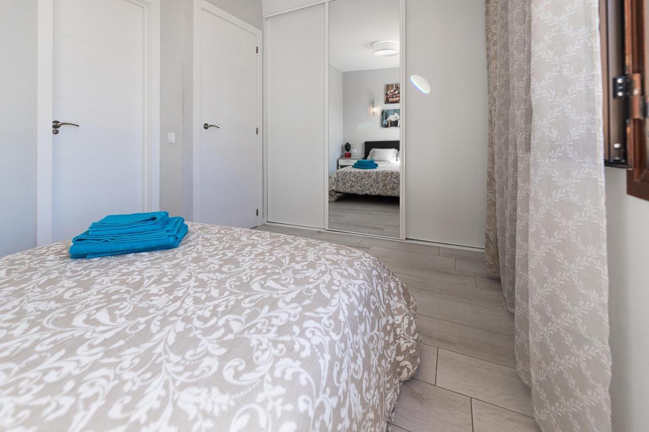 Detached 3-Story Home, Seafront And Central Playa de las Americas (Tenerife) Exterior foto